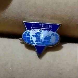 1970s Y Teen Pin